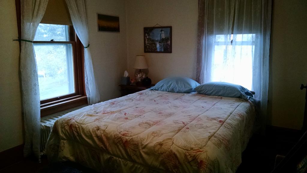 Fish & Loaves Bed And Breakfast Numidia Екстер'єр фото
