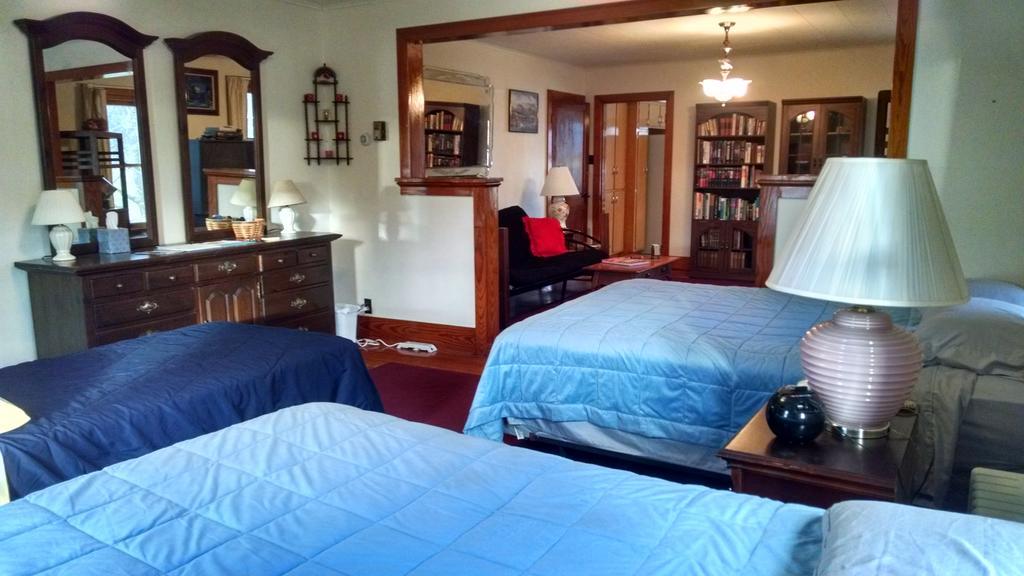 Fish & Loaves Bed And Breakfast Numidia Екстер'єр фото