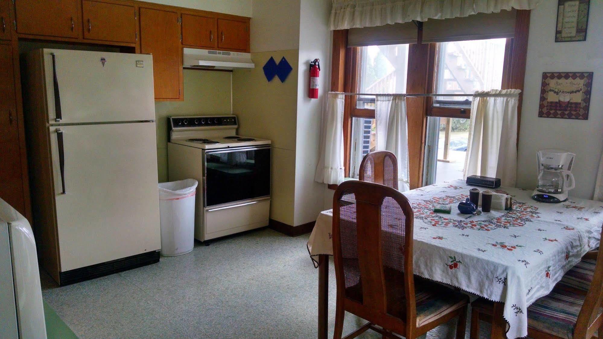 Fish & Loaves Bed And Breakfast Numidia Екстер'єр фото